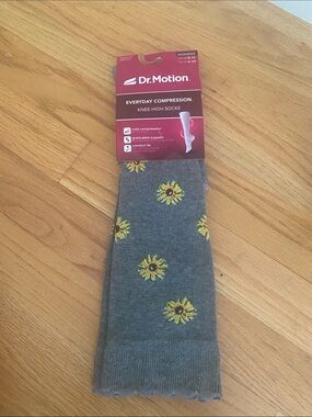 NWT Dr Motion Women's Gray Knee-High Compression Socks Sunflowers